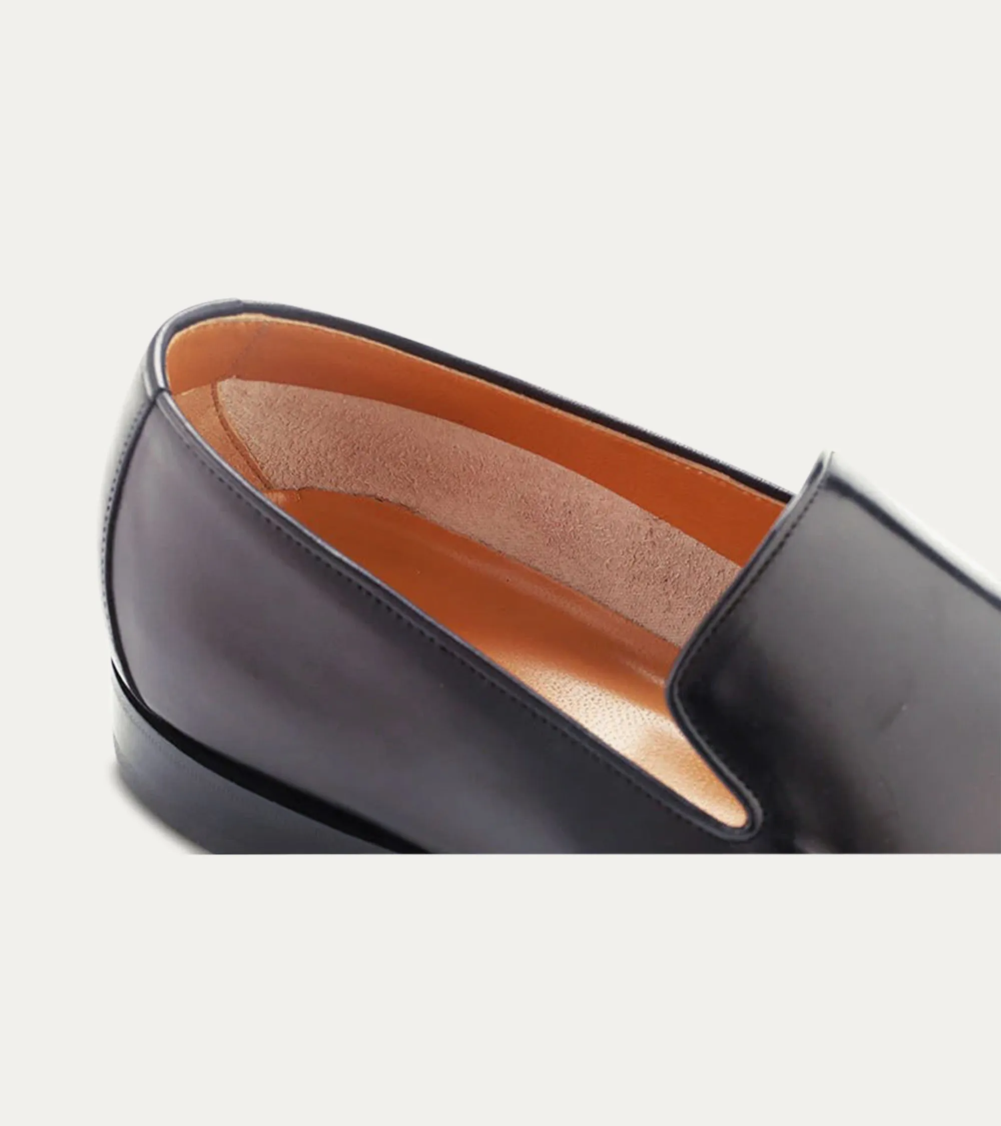 Noah Apron Front Loafer in Black