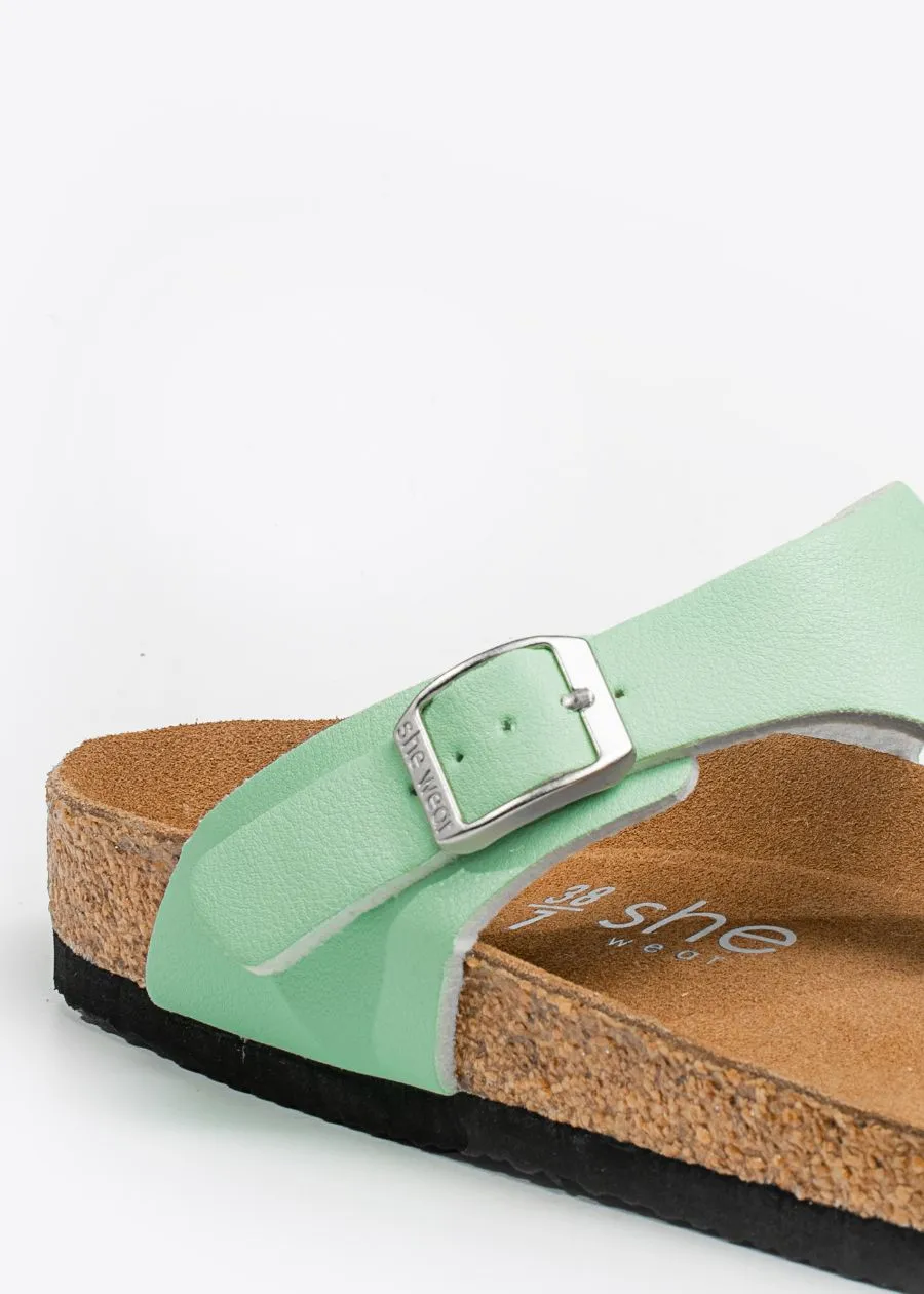 Wander: women's slide